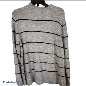 🥑5/$25 Old Navy metallic stripe sweater XL
